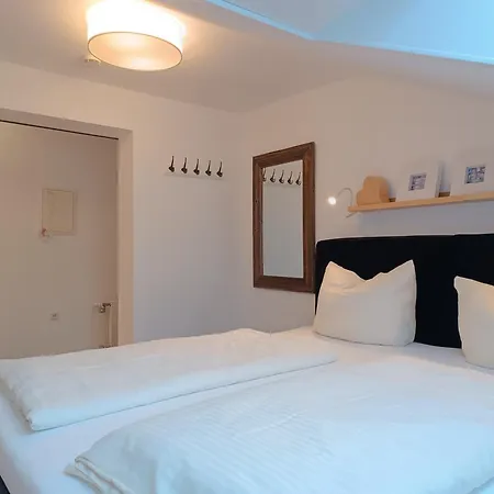 2-raum Alina - Hallenbad & Sauna *